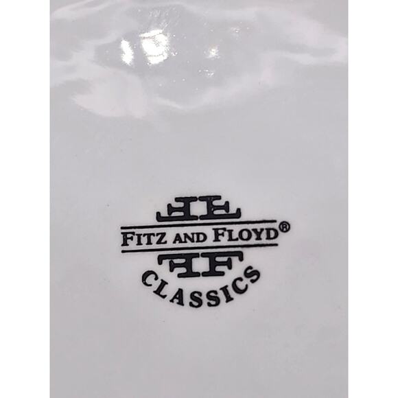 FITZ & FLOYD "Le Lapin" Large Oval Covered Vegetable bowl - Picture 5 of 10